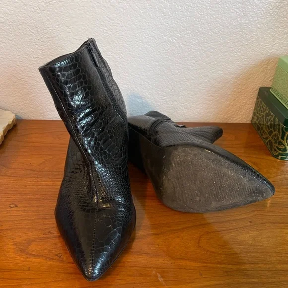 Torrid Black Textured Ankle Booties - Picture 4 of 4
